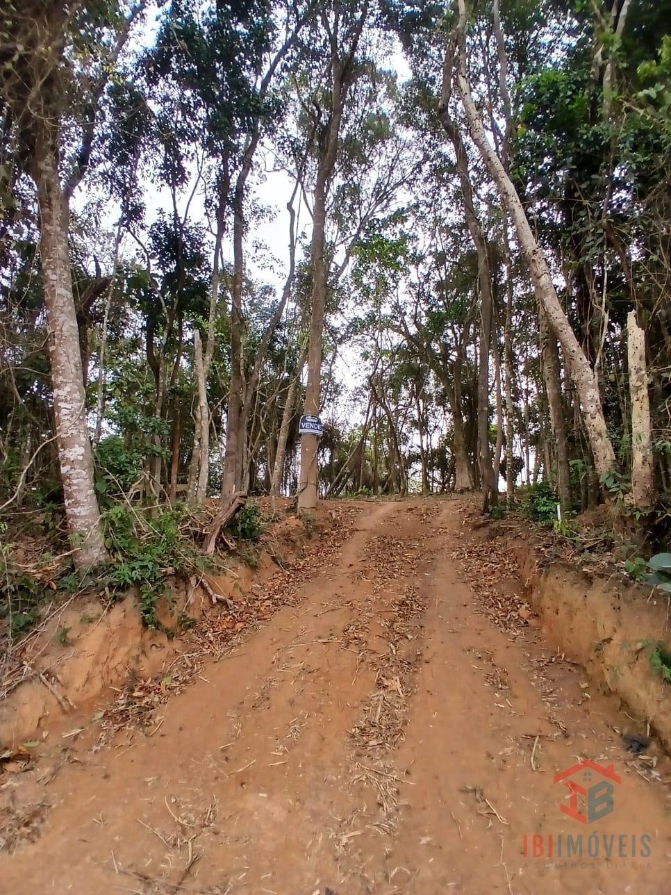 Ibiúna Terreno com 1.000m  com muito verde e tranquilidade