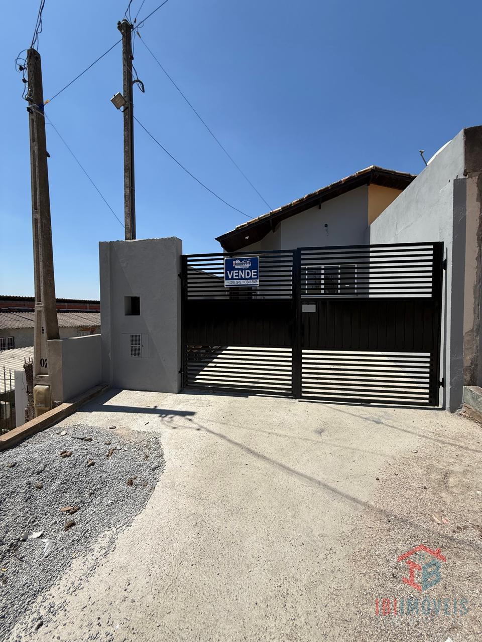 Casa ótima localização e disponível para financiamento bancári...