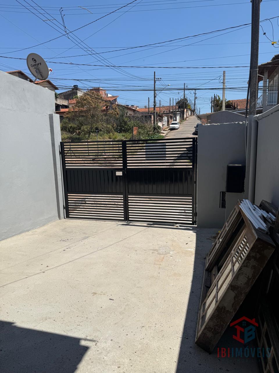 Casa ótima localização e disponível para financiamento bancári...