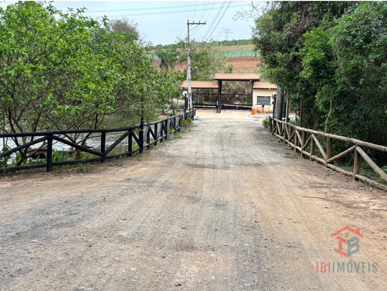 Condomínio em Ibiúna - terreno com  1.000m  em local com muito...