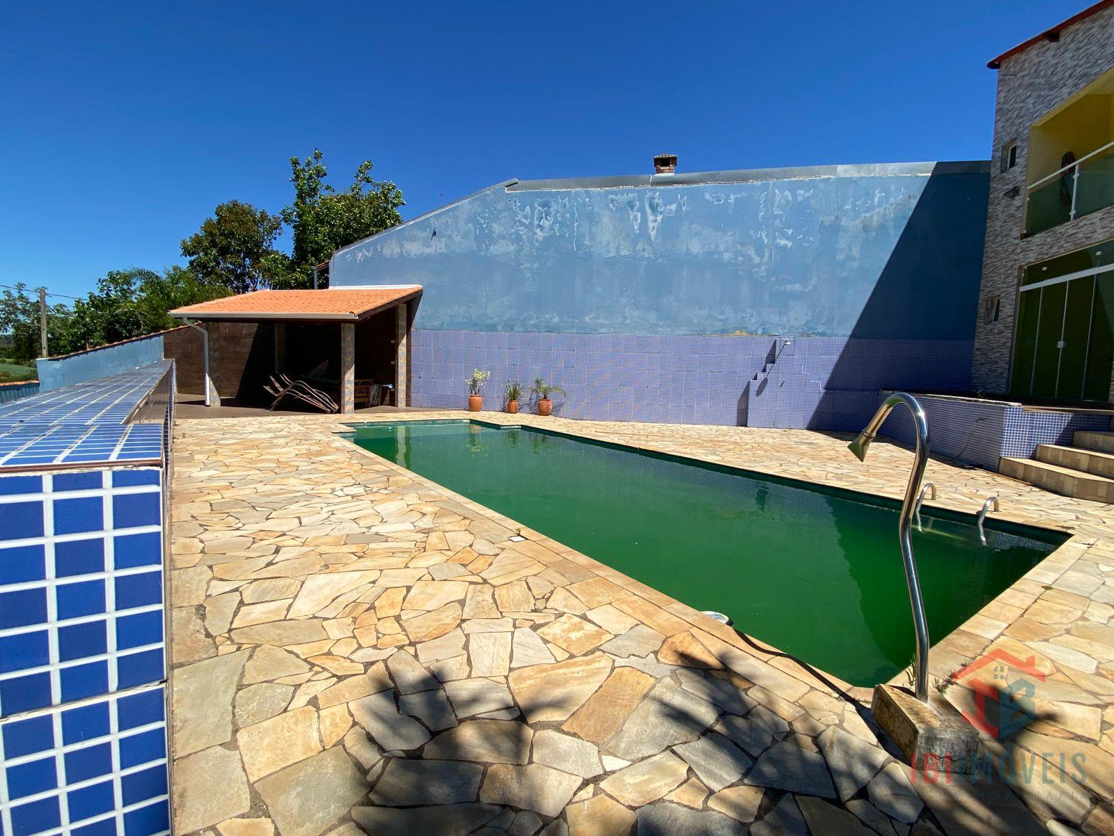 Chácara com 6 dormitórios à venda em condomínio antes do centr...