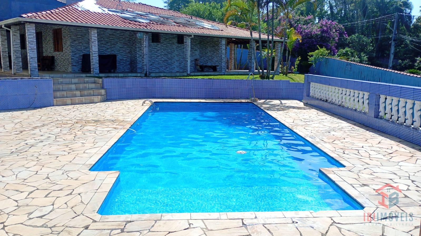 Chácara com 6 dormitórios à venda em condomínio antes do centr...