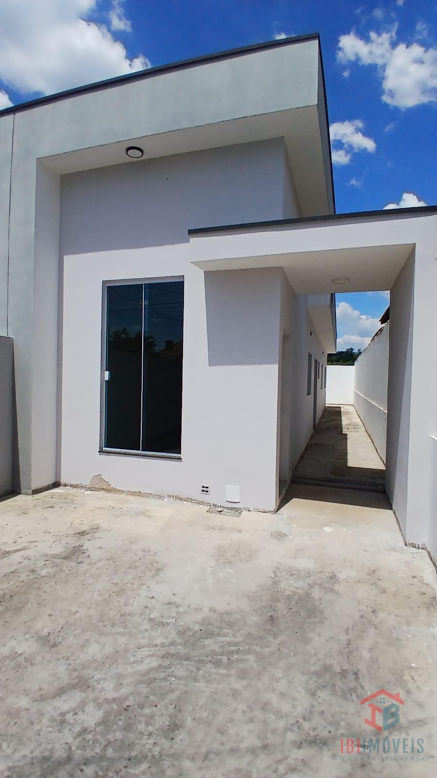 Casa moderna em bairro com ótima localização - Aceita Financ B...