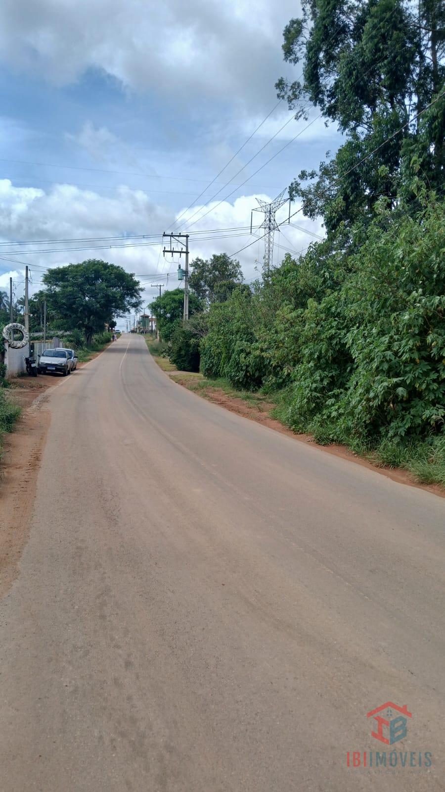 Ibiúna Terreno de frente para o asfalto com fácil acesso para SP