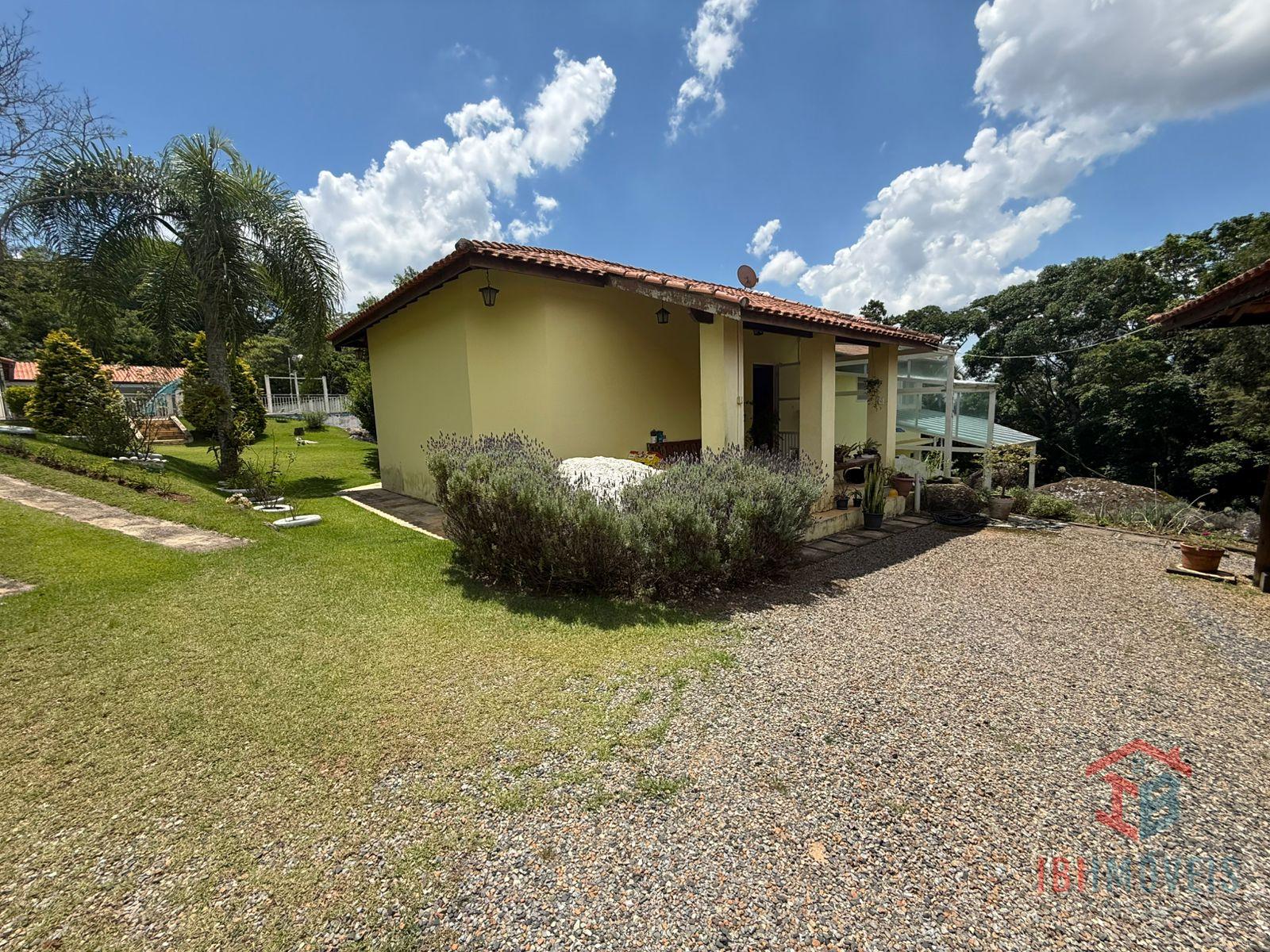 Chácara à venda, em condomínio fechado, Ibiúna - SP