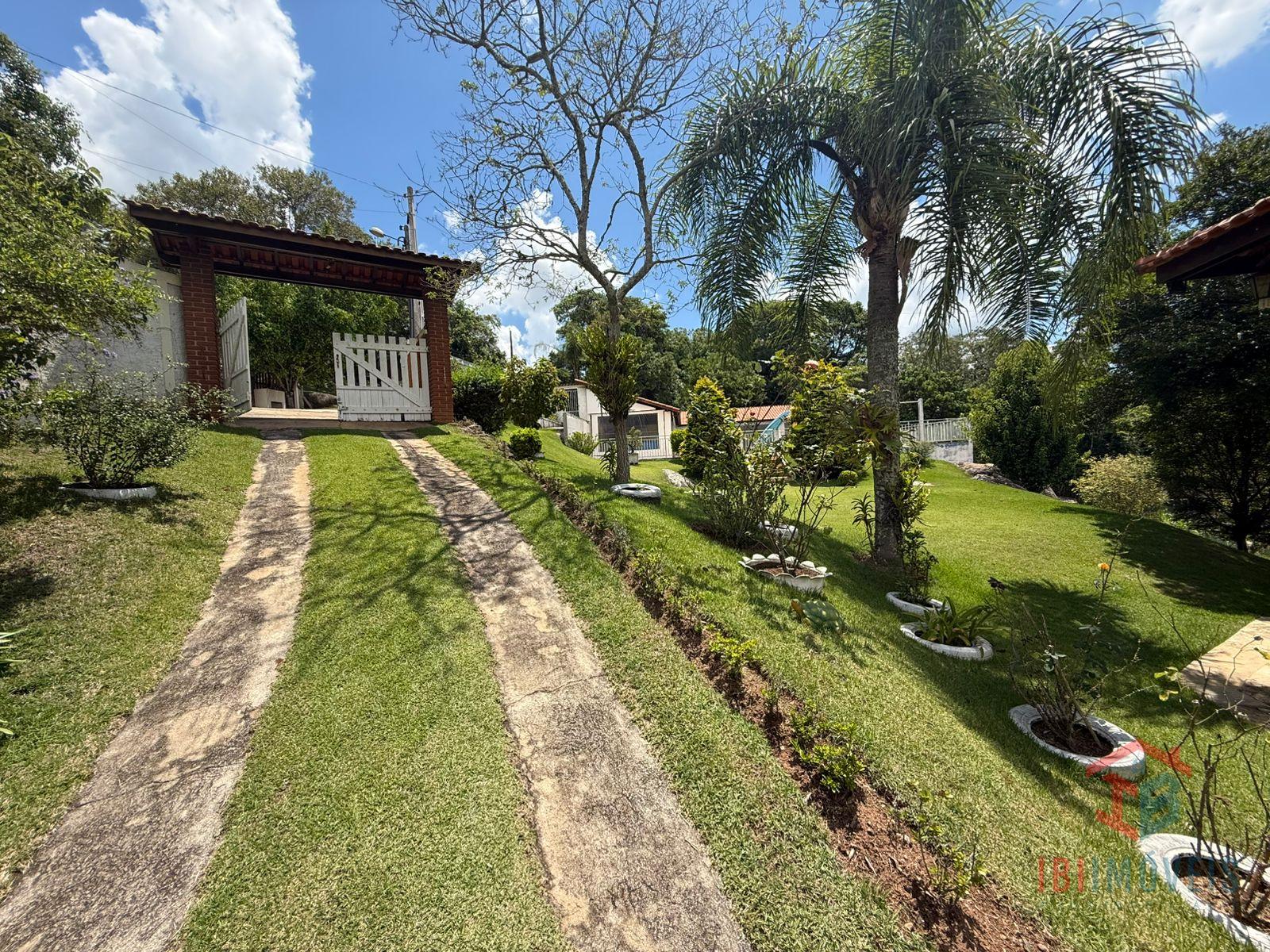 Chácara à venda, em condomínio fechado, Ibiúna - SP