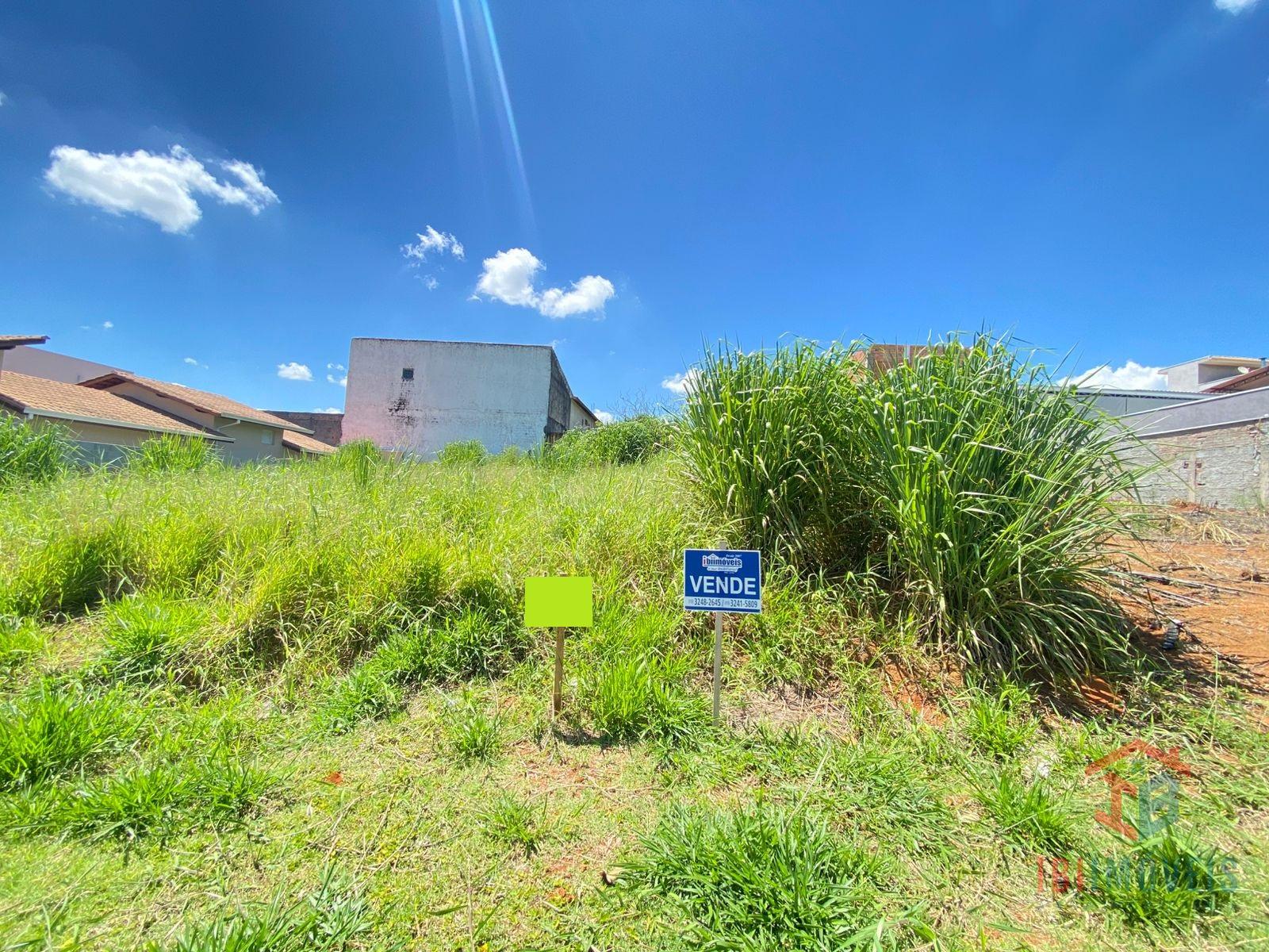 Lindo lote plano em loteamento próximo ao centro, IBIUNA - SP