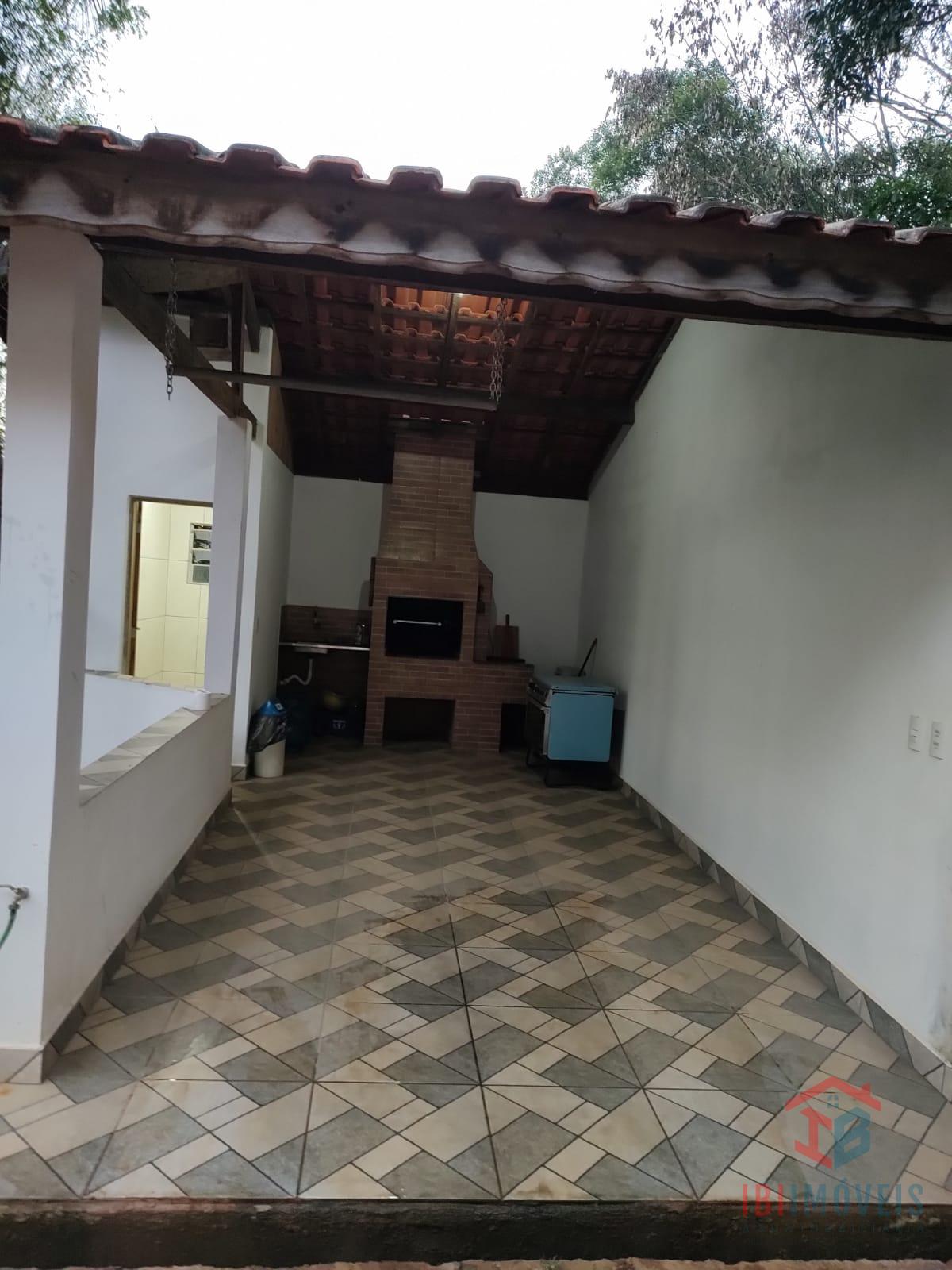 Oportunidade Chácara com pequeno lago em Ibiúna para seu lazer.