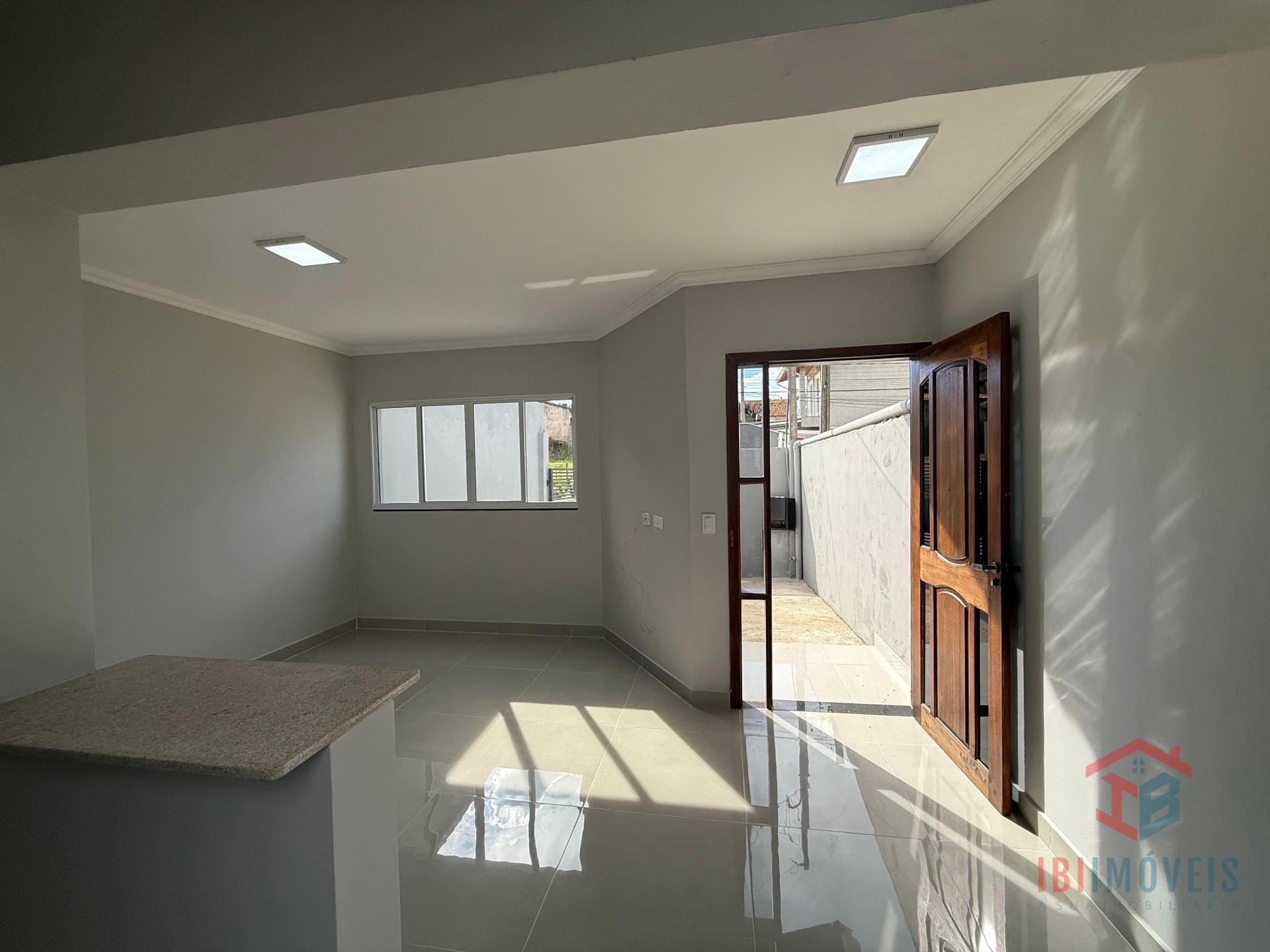 Casa ótima localização e disponível para financiamento bancári...