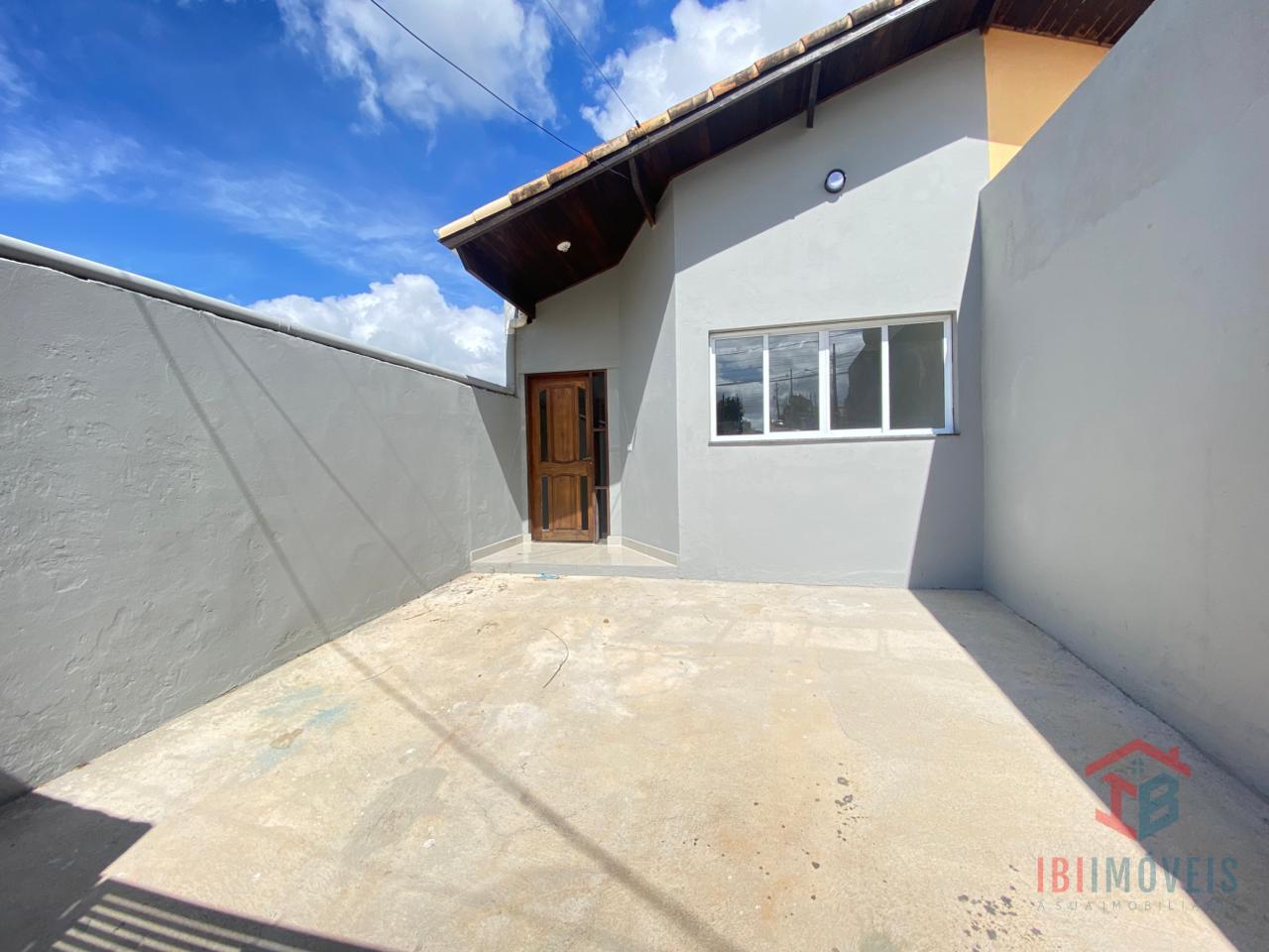 Casa ótima localização e disponível para financiamento bancári...