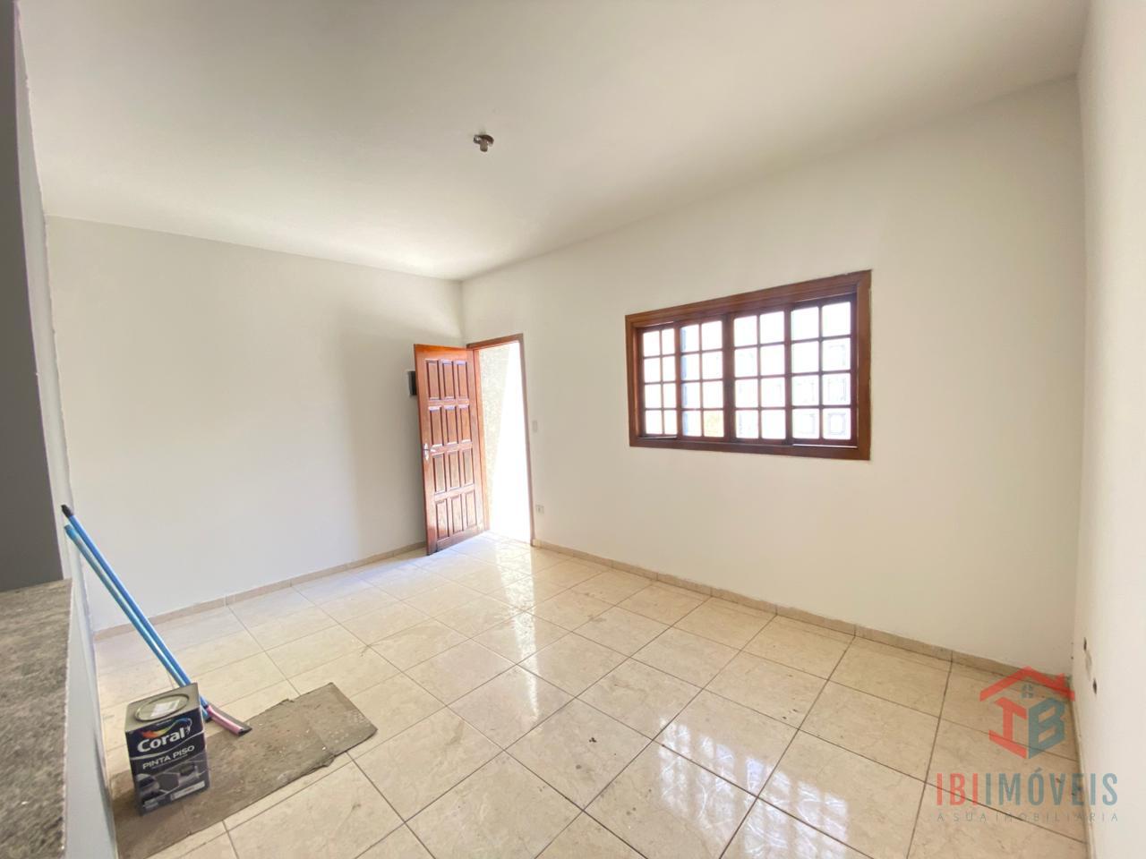 Linda casa com 2 dormitórios à venda, próximo ao centro, IBIUN...