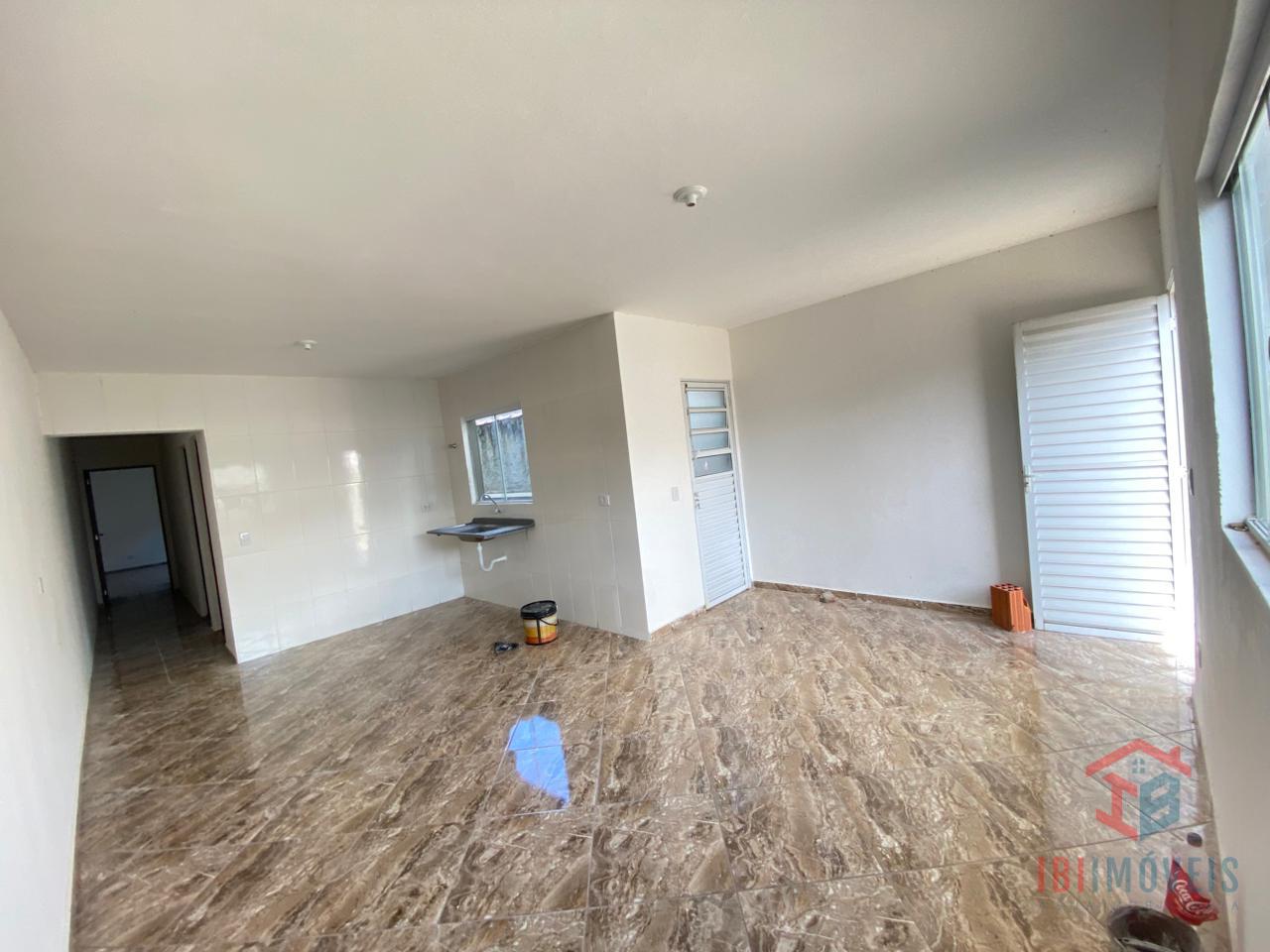 Linda casa com 2 dormitórios à venda, próximo ao centro, IBIUN...