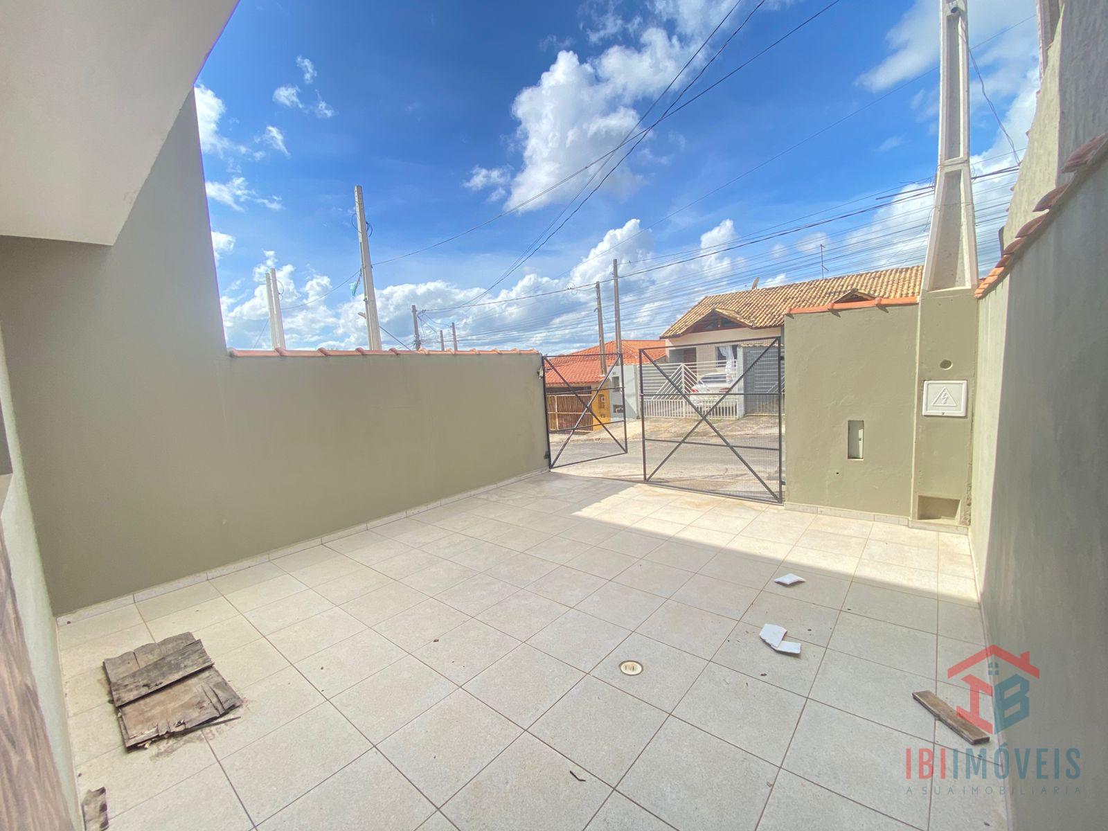 Linda casa com 3 dormitórios à venda, próximo ao centro, IBIUN...