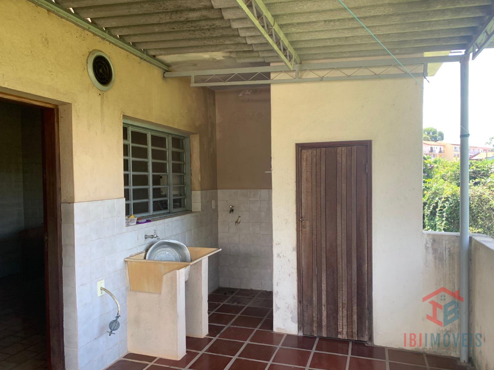 Casa a venda no centro da cidade de Ibiúna SP.