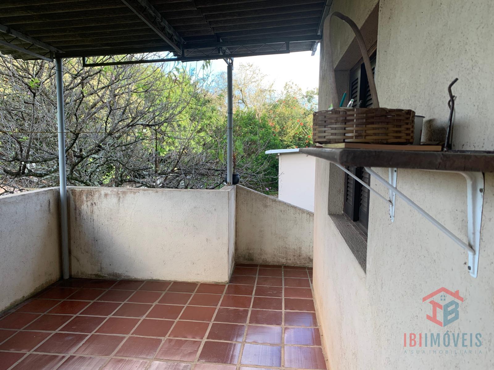 Casa a venda no centro da cidade de Ibiúna SP.