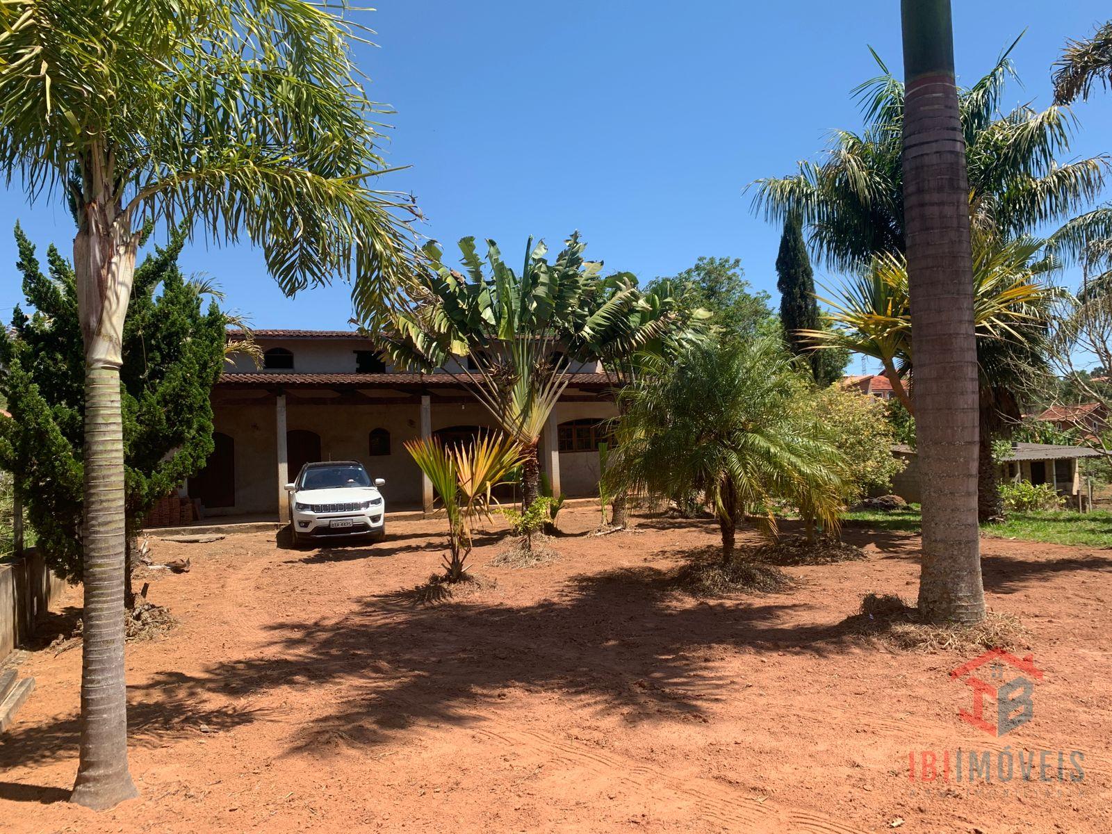 Linda Chácara à Venda  Em Ibiúna  SP -  1800 m2 de  Conforto, ...