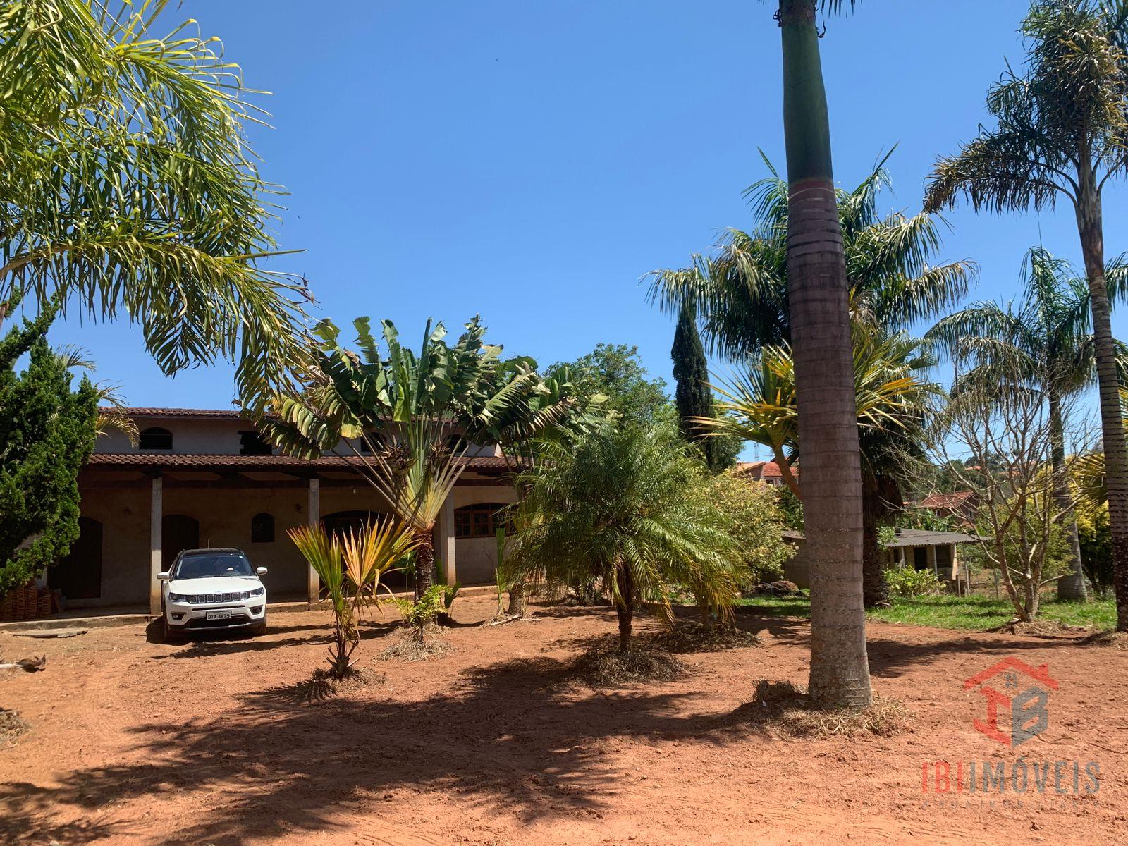 Linda Chácara à Venda  Em Ibiúna  SP -  1800 m2 de  Conforto, ...