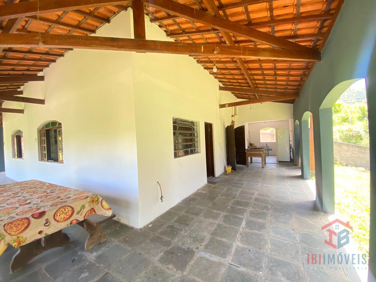 Lindo Sitio a venda com piscinas e nascente em IBIUNA - SP