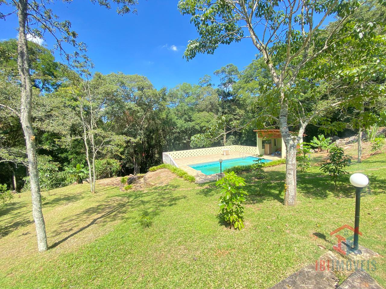 Lindo Sitio a venda com piscinas e nascente em IBIUNA - SP