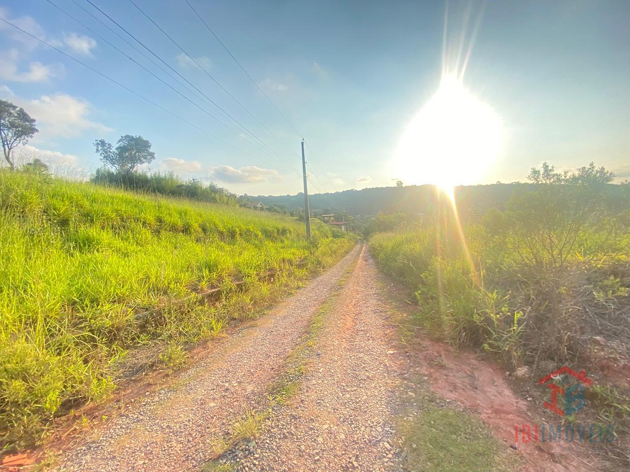 Terreno com uma vista espetacular a venda, próximo ao centro I...