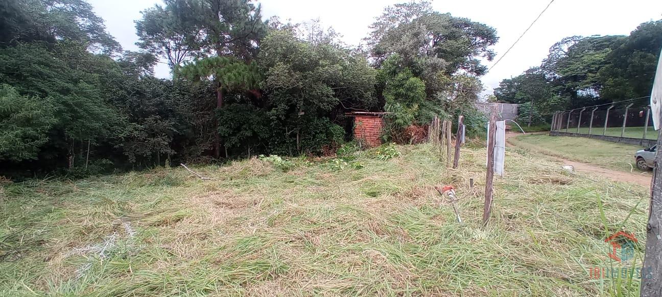 TERRENO COM ÓTIMA TOPOGRAFIA. REALIZE O SONHO DA SUA CHÁCARA E...