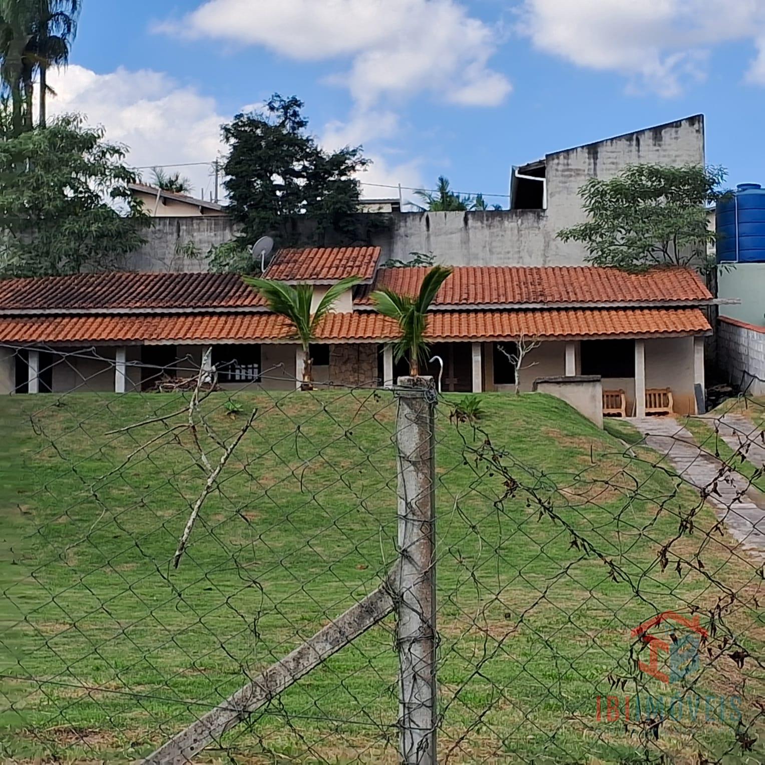 Linda Chácara à venda, em condomínio fechado, IBIUNA - SP