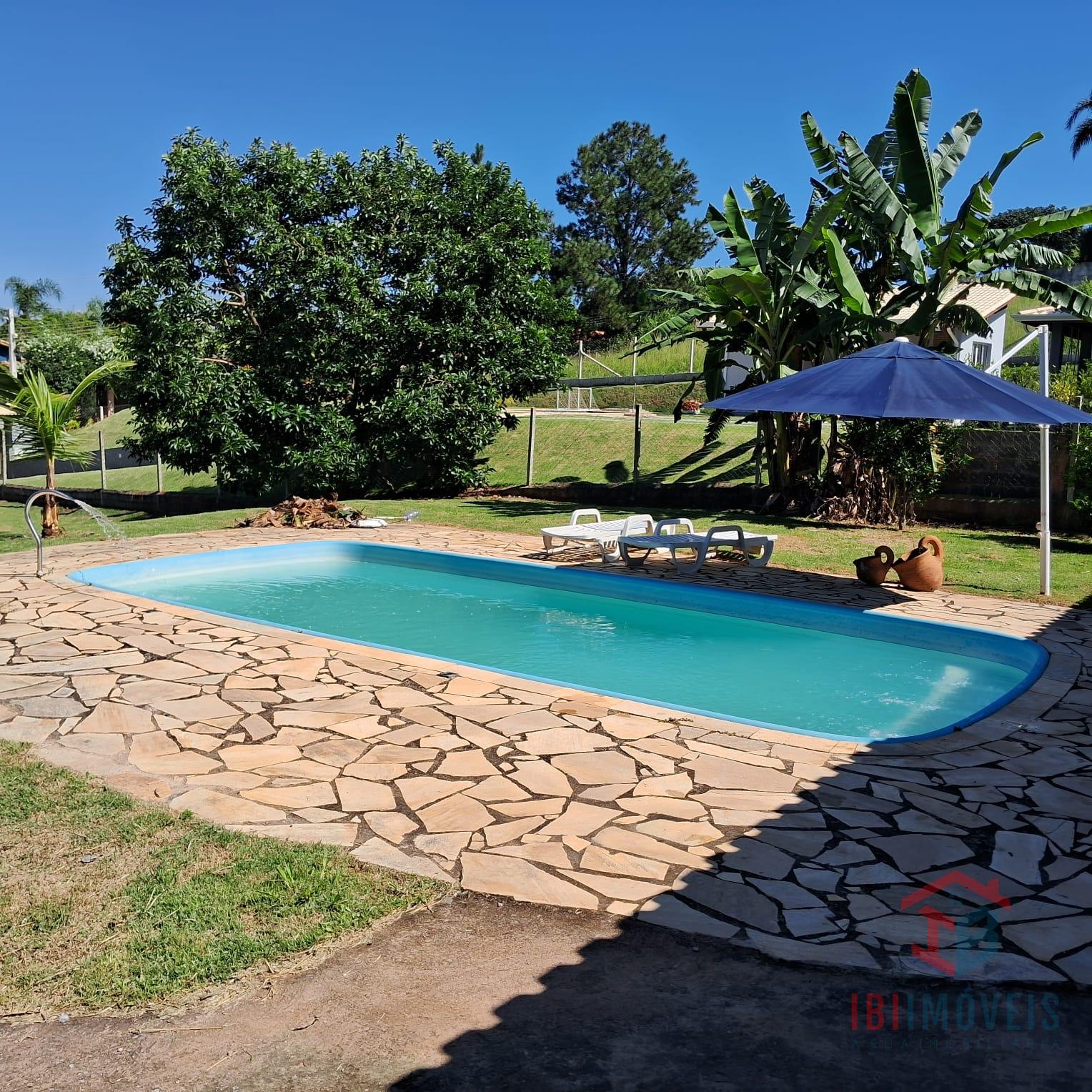 Linda Chácara à venda, em condomínio fechado, IBIUNA - SP