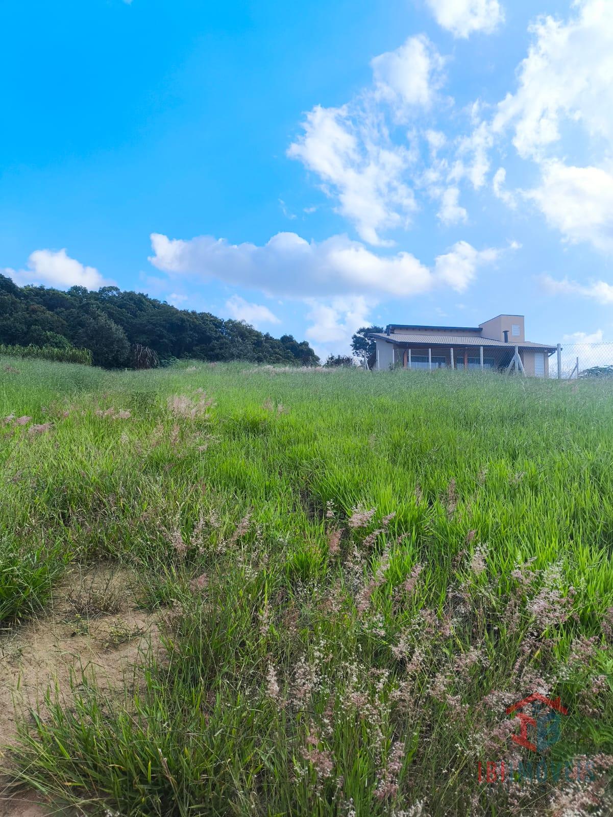 Ibiúna Terreno com 1.100m  - aceita financiamento ou veículo c...
