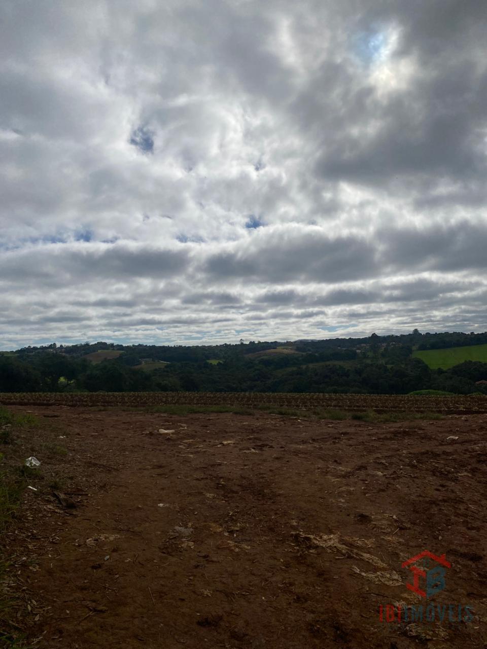 Terreno à Venda em Ibiúna/SP - 1800 m2