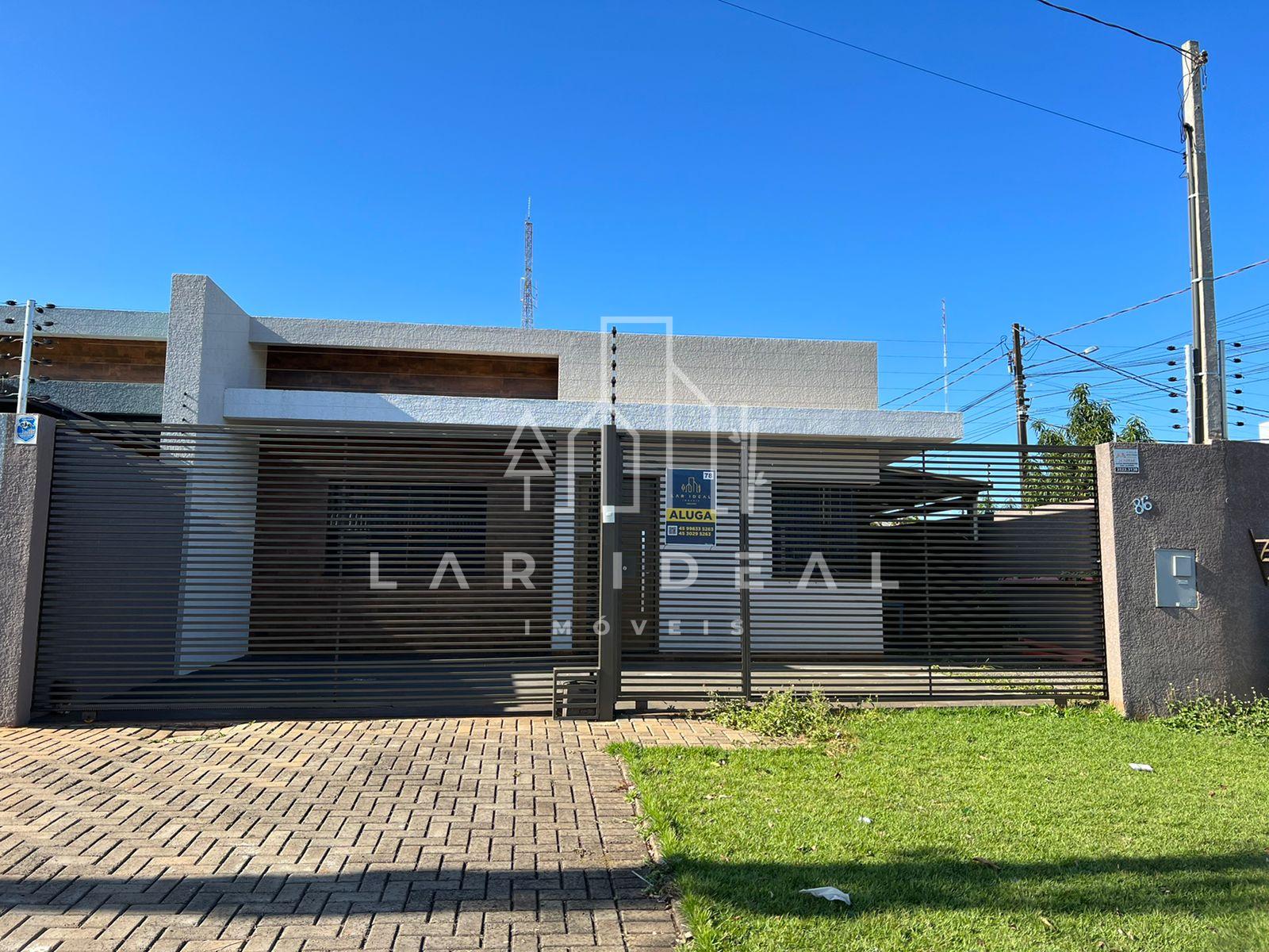 Casa mobiliada e equipada para locação com 01 suíte + 01 dormitório