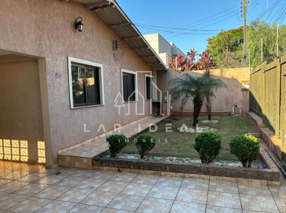 Casa Ampla e com Quintal no Jd. Tarobá, com 1 Suíte e 2 Quartos