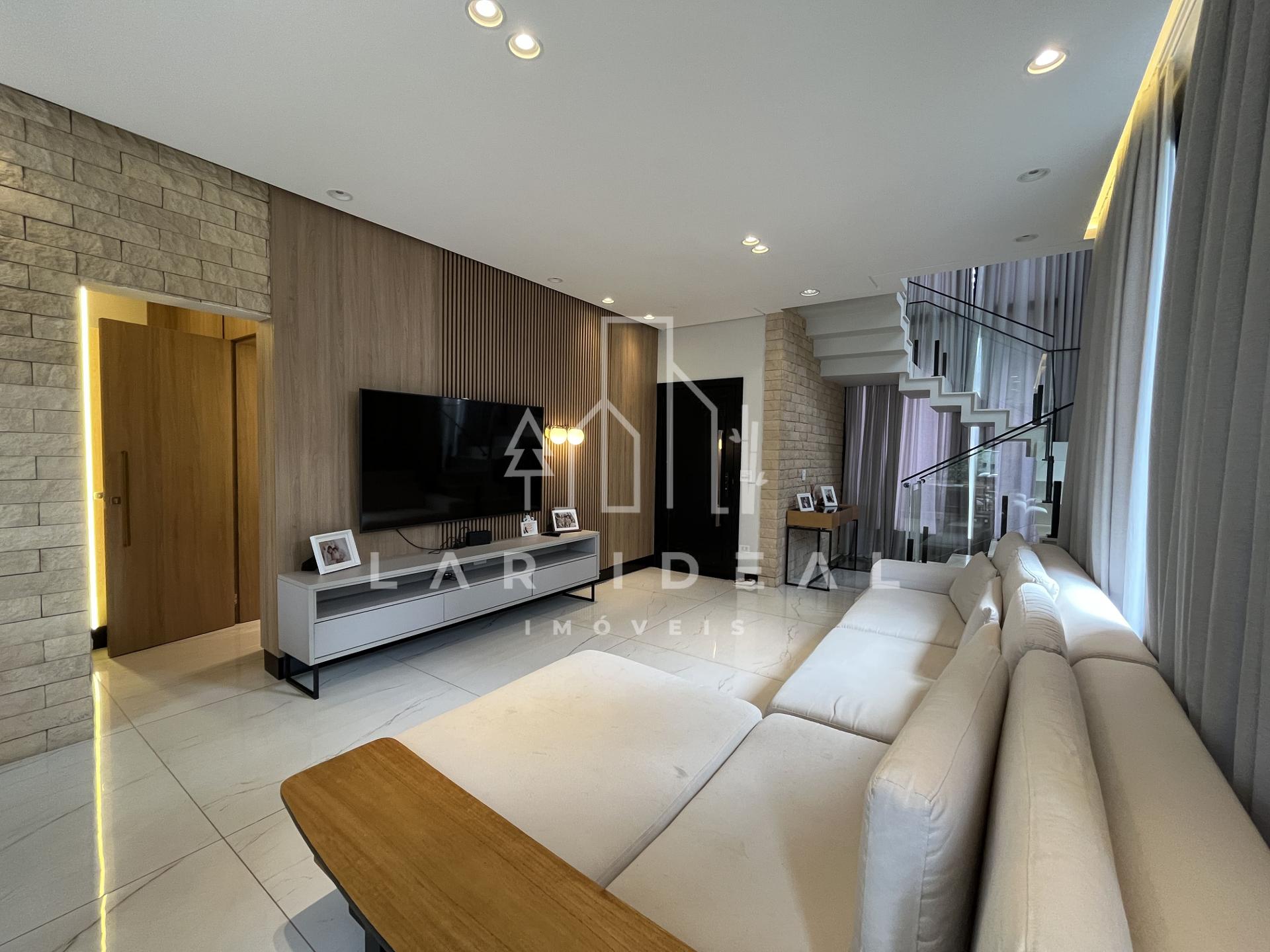 Sobrado de Luxo Semimobiliado com SPA e 3 Suítes no Condomínio Terras Alpha II