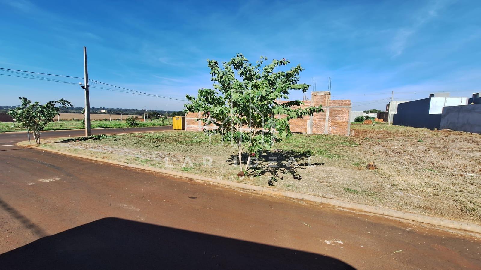 Terreno de Esquina no Dom Miguel com Parcelas no valor Aprox. de 1.522,80.