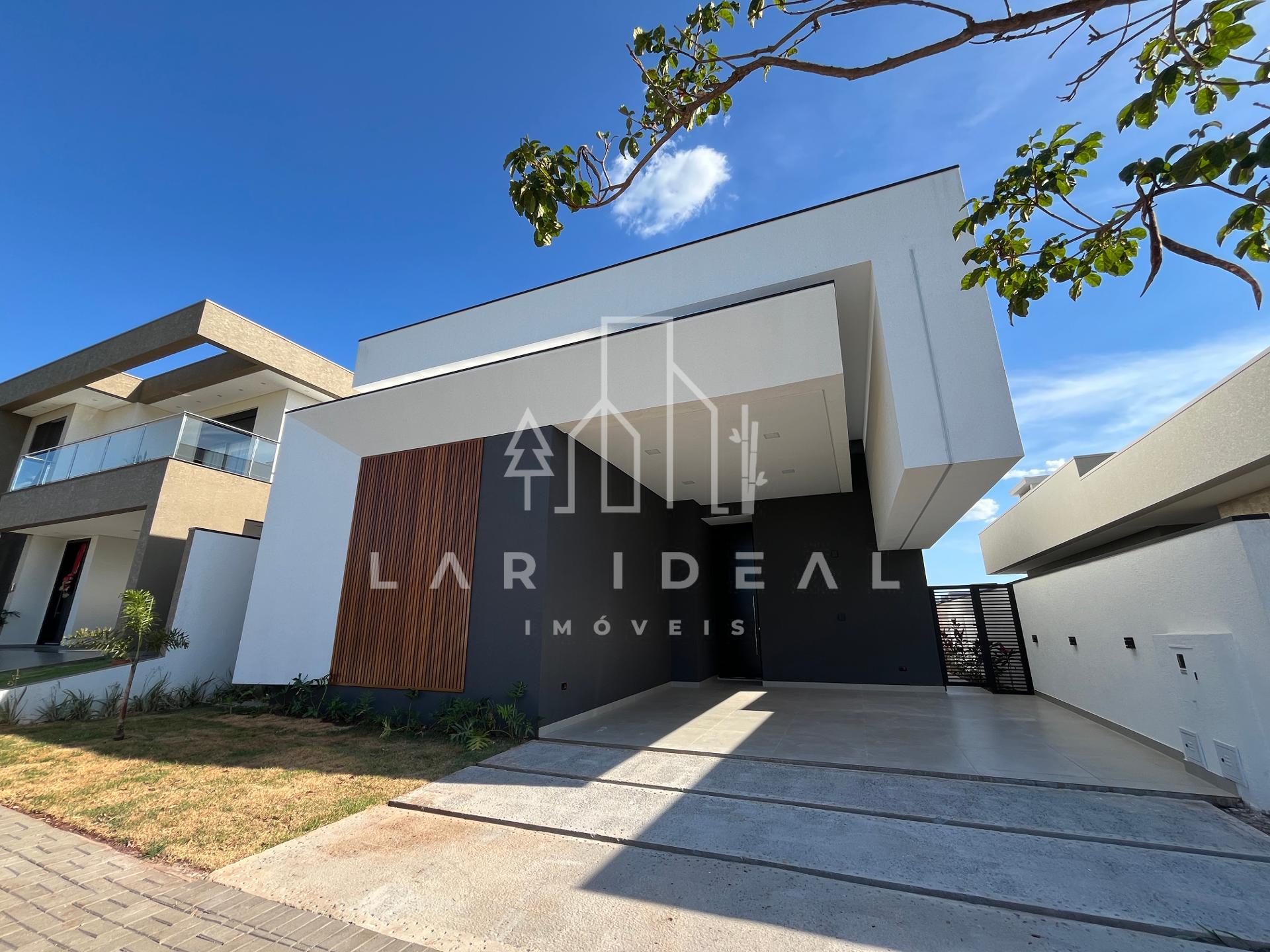 Casa no Condomínio Vila Firenze, com 03 suítes sendo uma master.