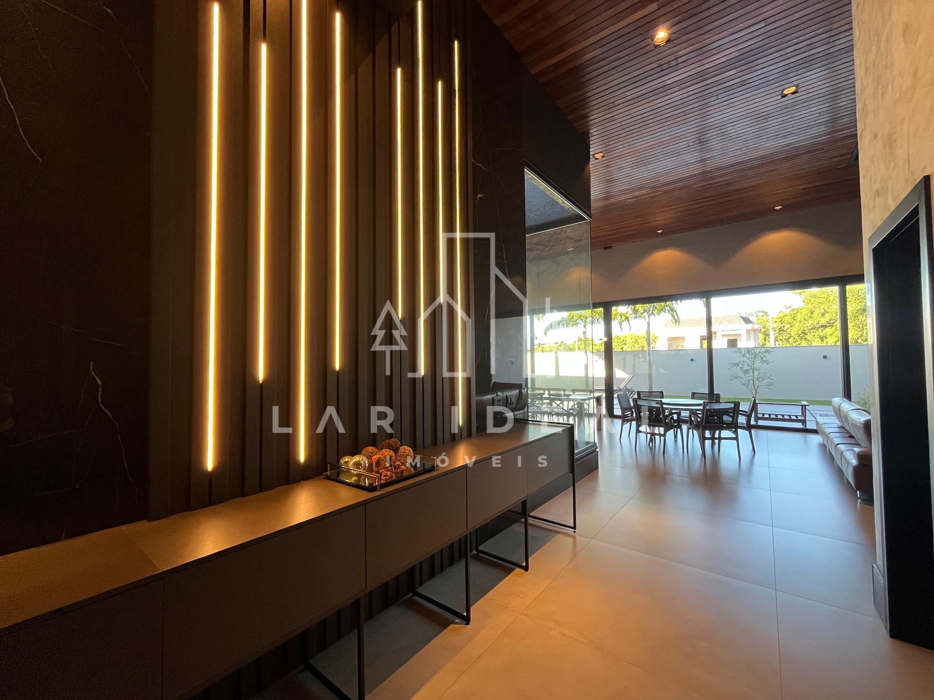 Uma residência Impecável Totalmente Mobiliada no Condominio Royal com 03 Suítes e 01 Quarto