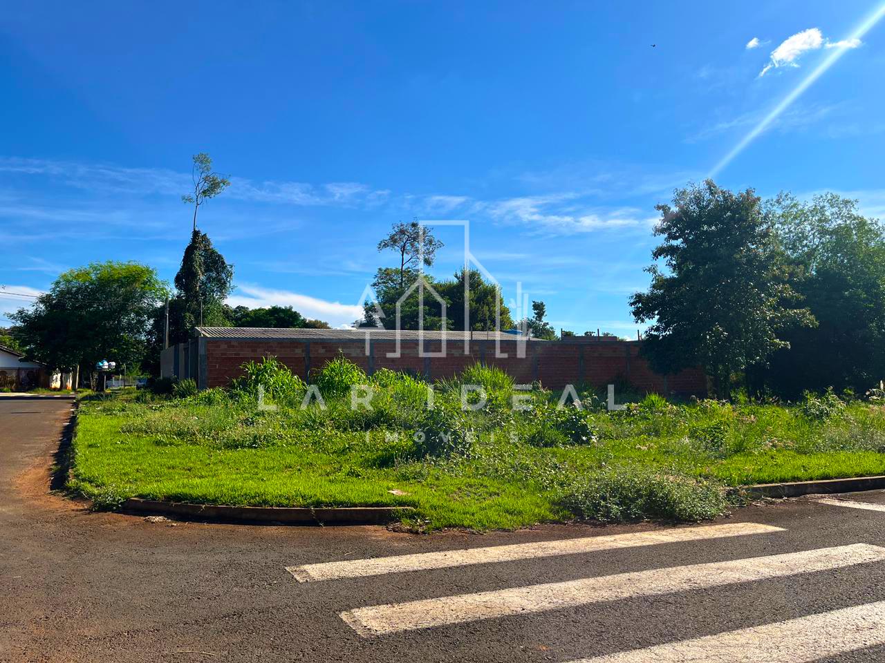 Invista bem  Terreno amplo de 436,79 m  no Jardim Buenos Aires