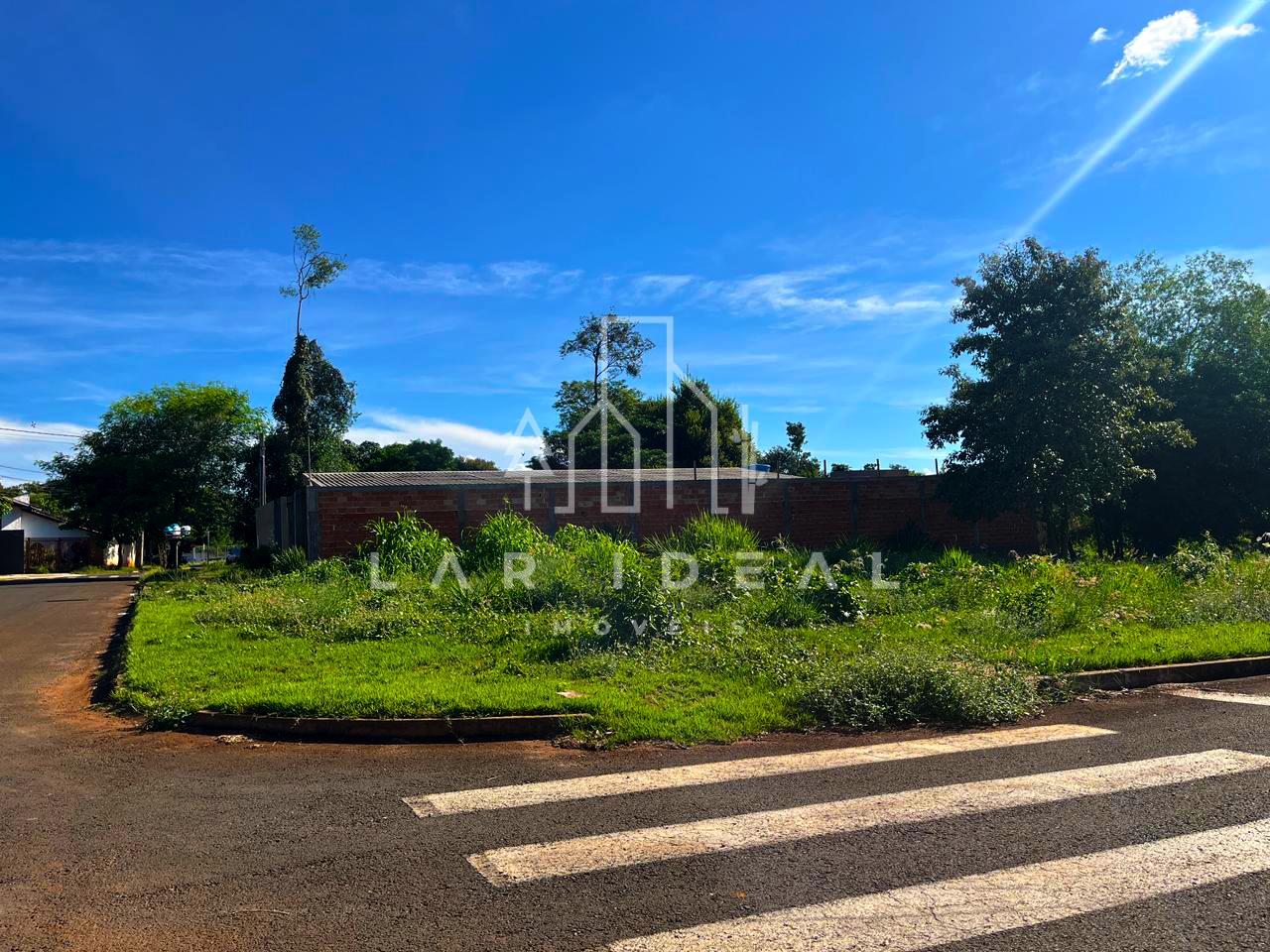 Invista bem  Terreno amplo de 436,79 m  no Jardim Buenos Aires