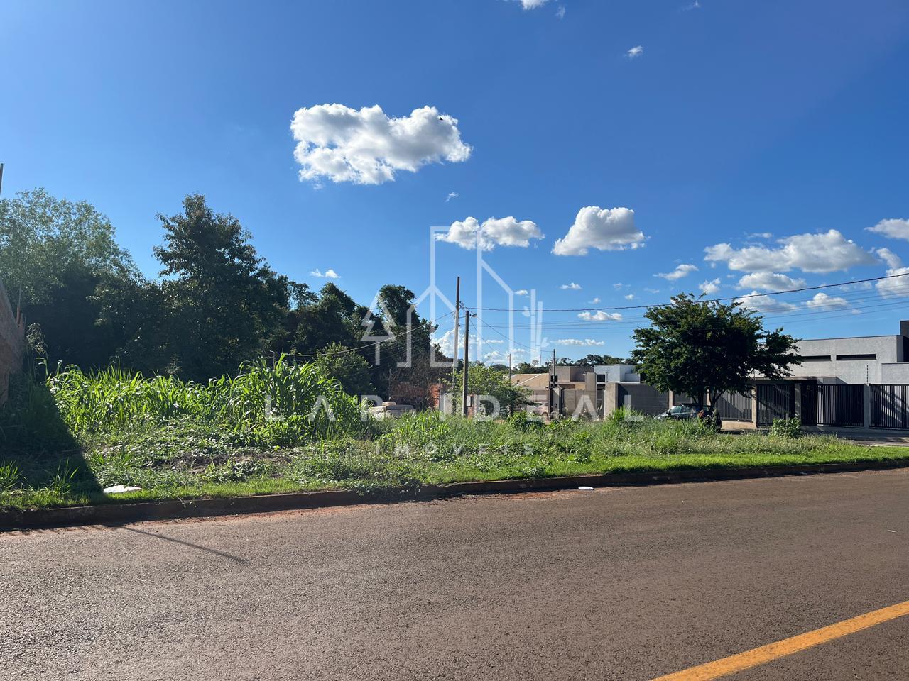 Invista bem  Terreno amplo de 436,79 m  no Jardim Buenos Aires