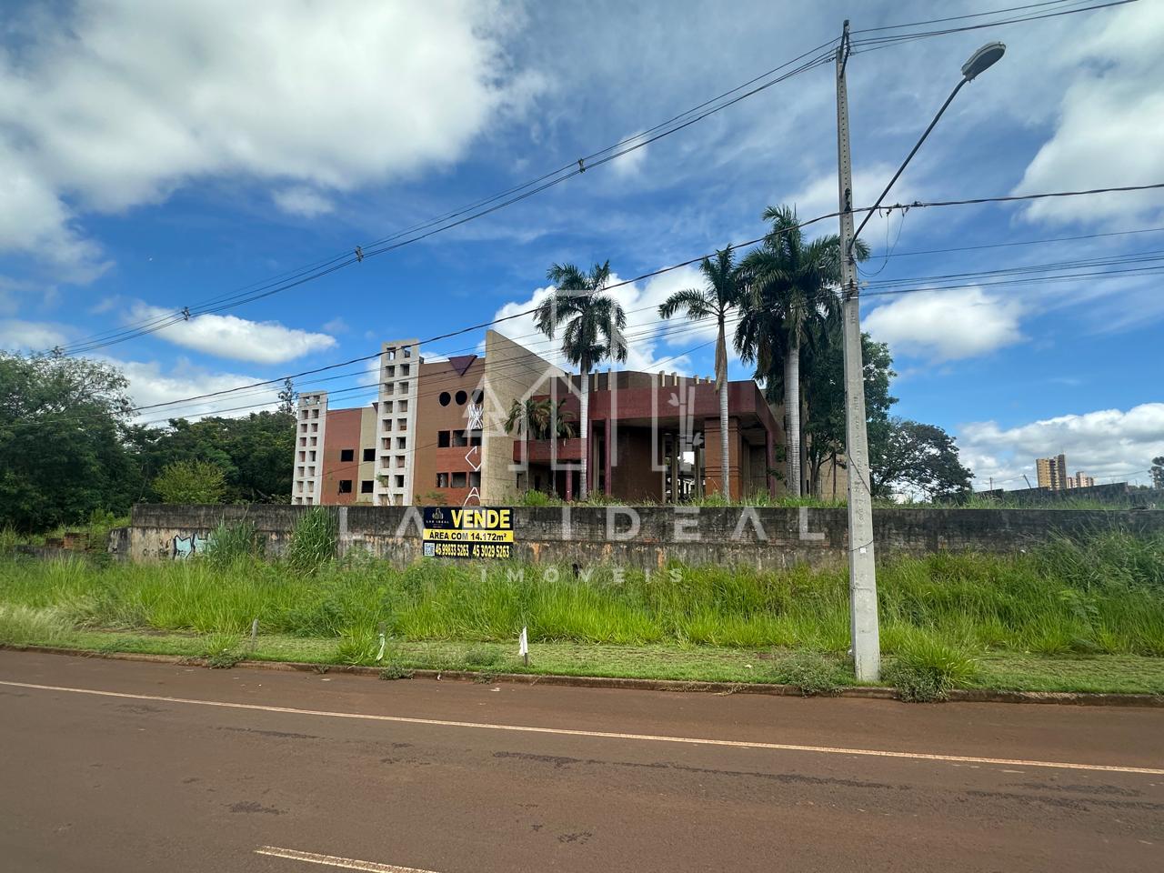 Oportunidade Única - Prédio com 7.000m  construído, em área com 14.406,79m  Próx. a Rodoviaria