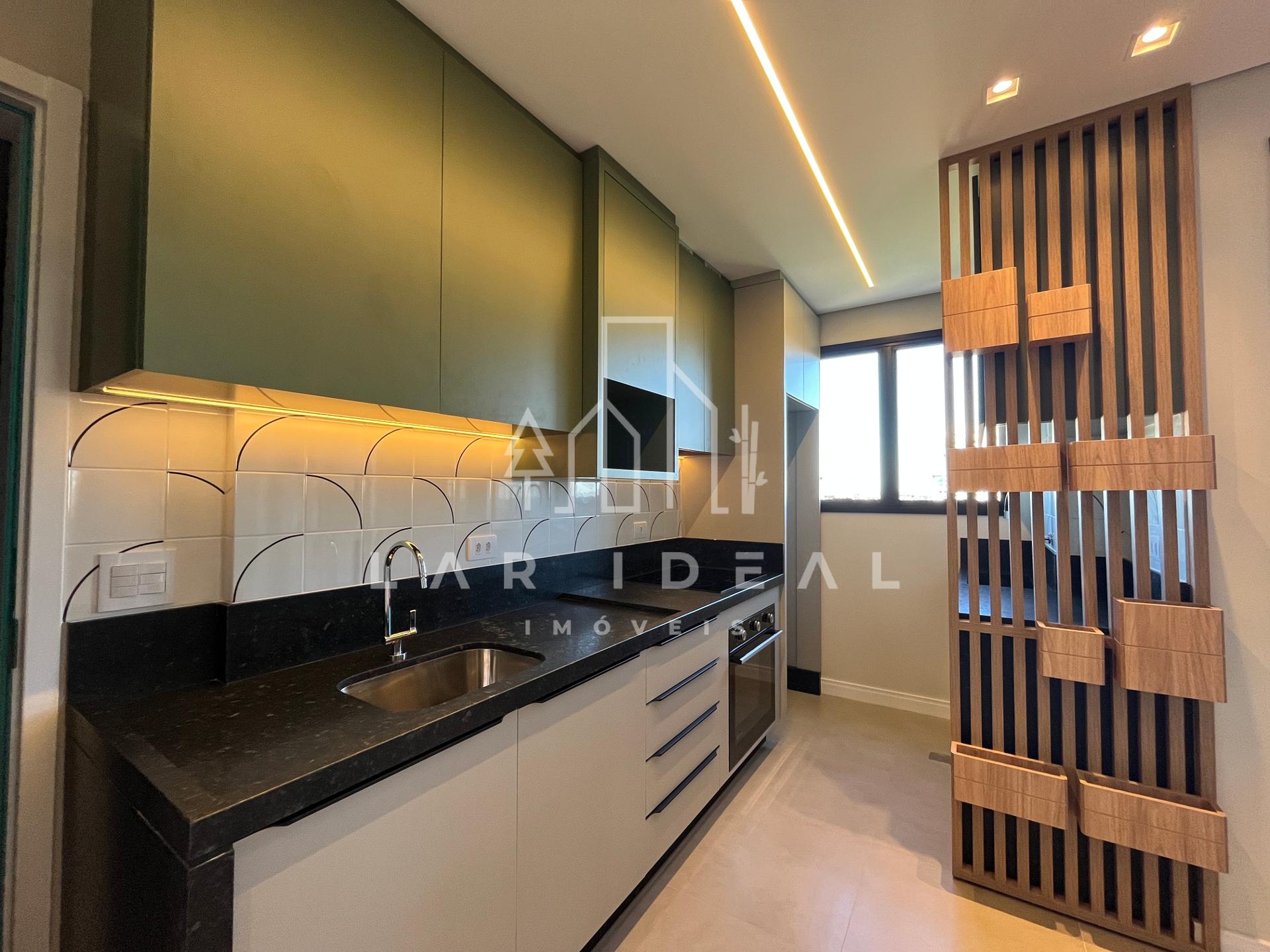 Apartamento Semimobiliado com 1 Suíte, próx. ao Fórum, no Edificio Villa Fomm