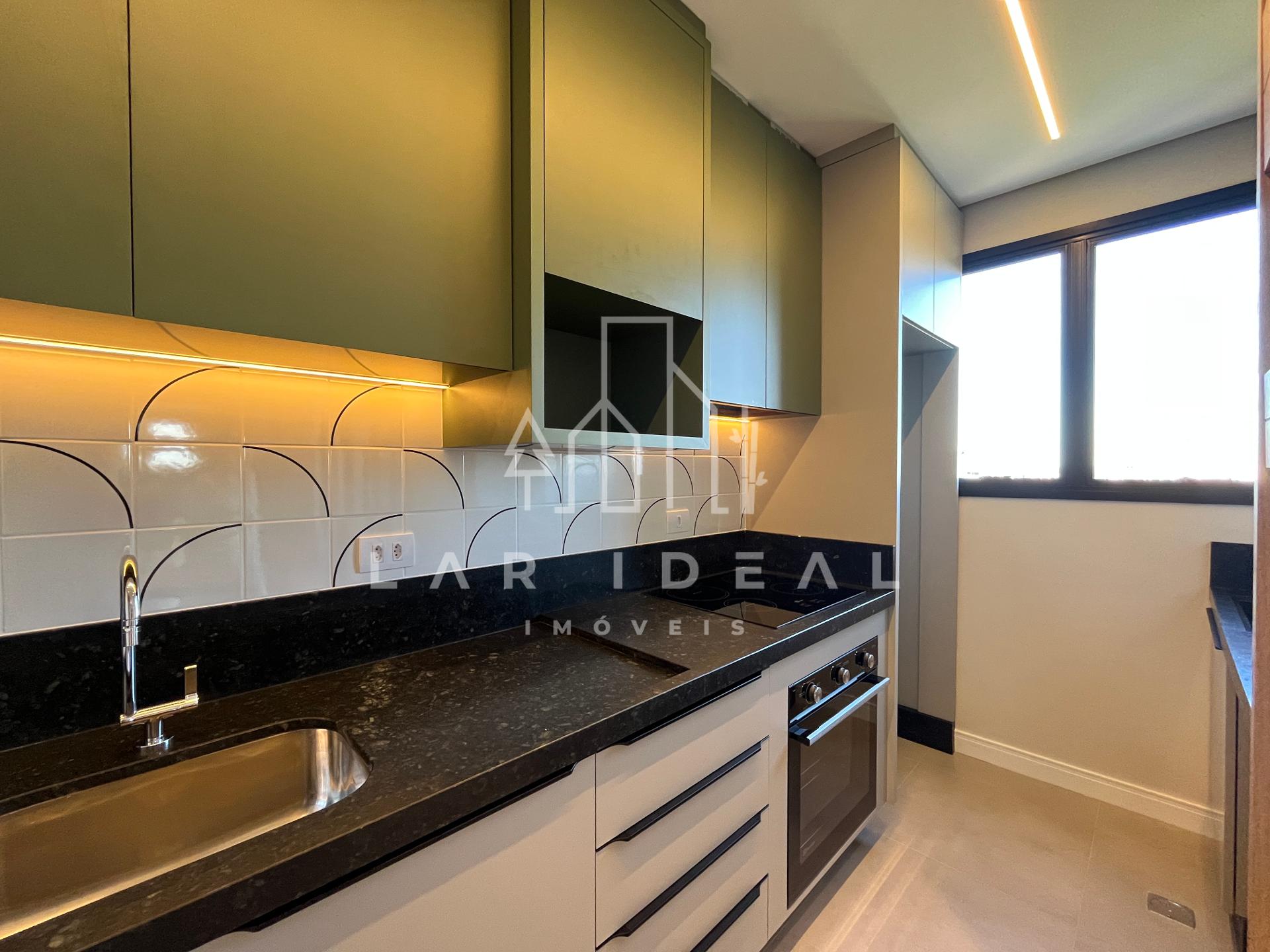 Apartamento Semimobiliado com 1 Suíte, próx. ao Fórum, no Edificio Villa Fomm