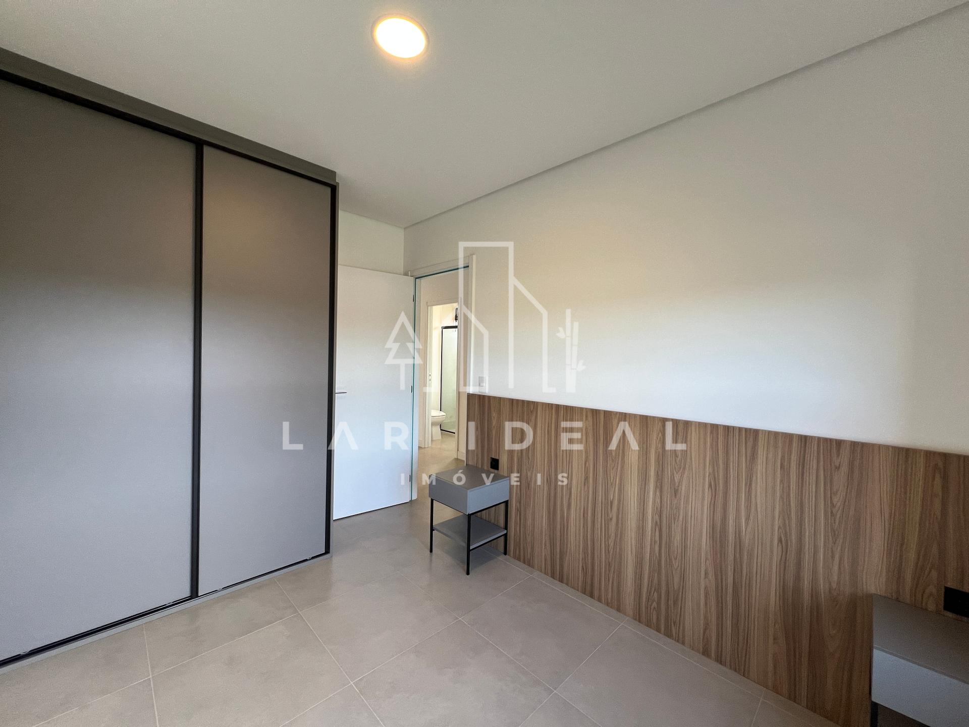 Apartamento semimobiliado na av. pedro basso, Edificio Villa Fomm, com 1 suíte e 1 quarto