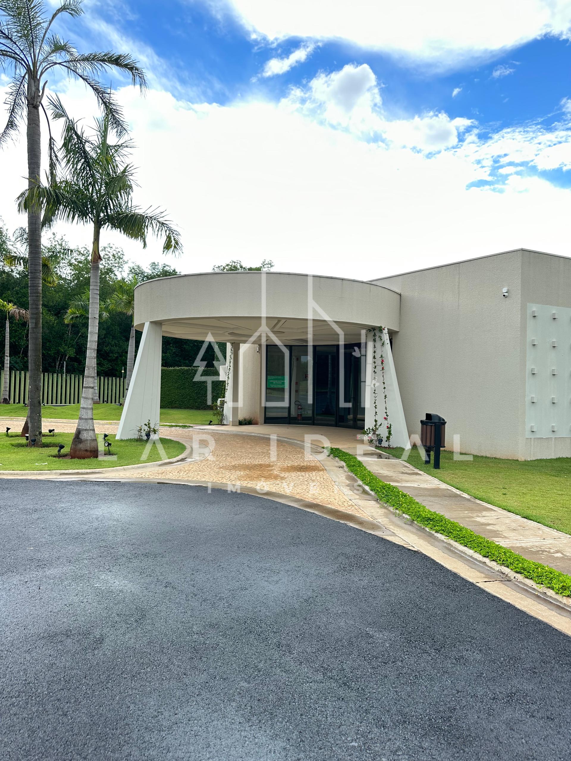 Terreno de 500m  no Condomínio Royal Boulevard, com exclusividade e lazer completo