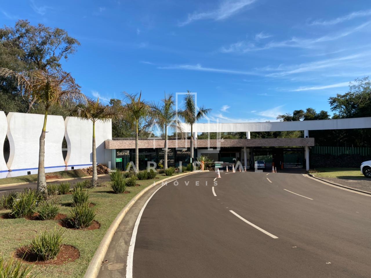 Terreno de 500m  no Condomínio Royal Boulevard, com exclusividade e lazer completo