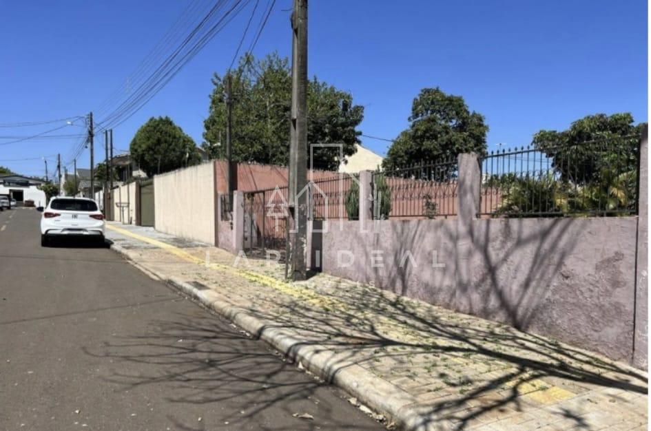 Casa, com amplo terreno no Jardim Karla, FOZ DO IGUACU - PR