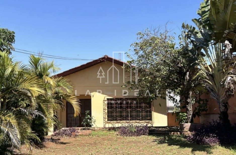 Casa, com amplo terreno no Jardim Karla, FOZ DO IGUACU - PR