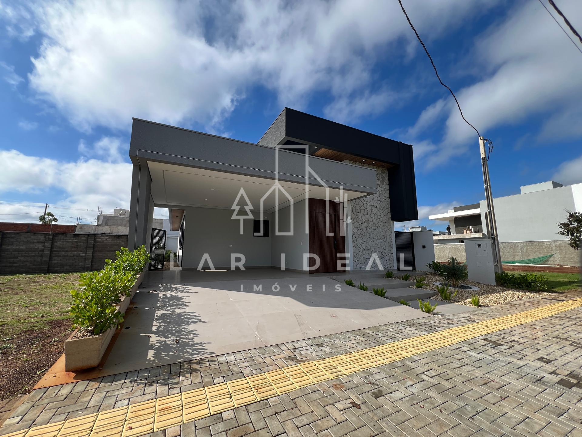 Casa com 3 Quartos (1 Suíte Master) no Condomínio Iguaçu