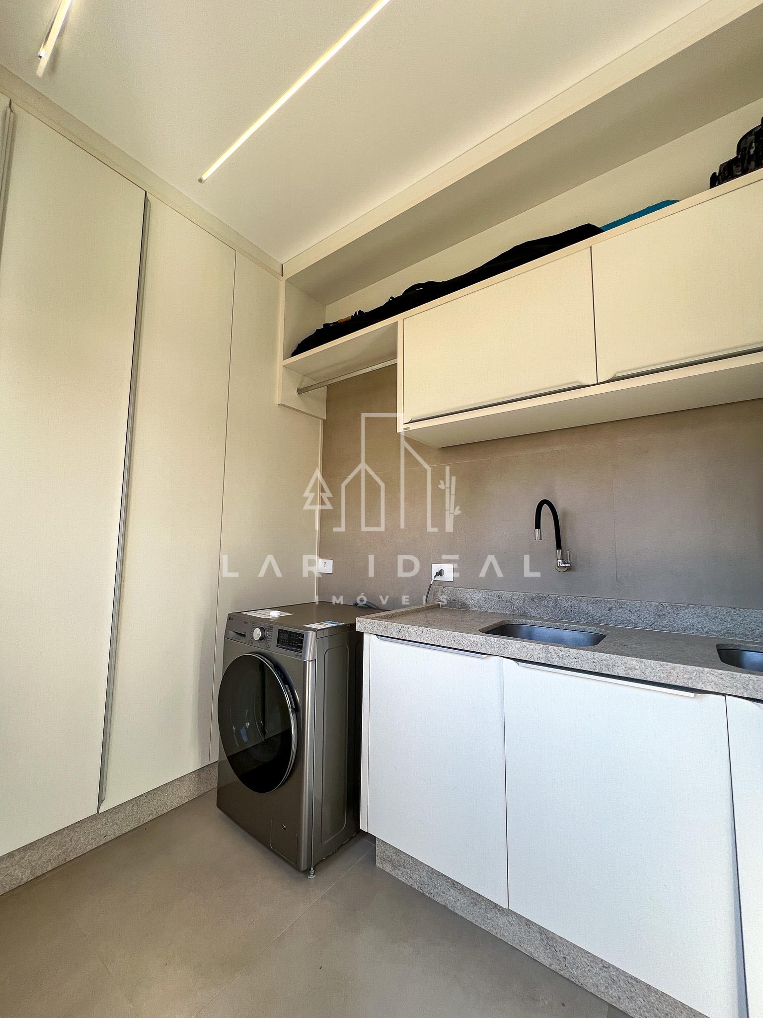 Magnífica Casa Mobiliada no Condomínio Safira com 03 Suítes