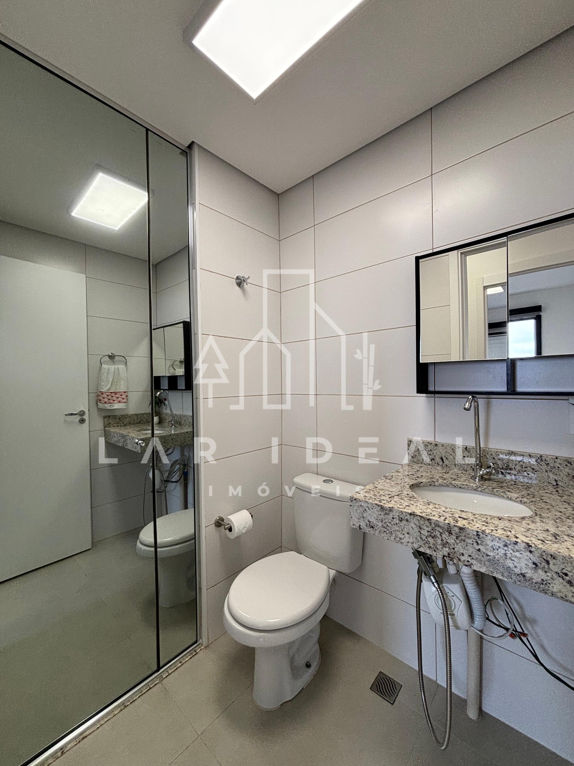 Apartamento novo semimobiliado à venda no Royal Legacy na Vila Yolanda em Foz