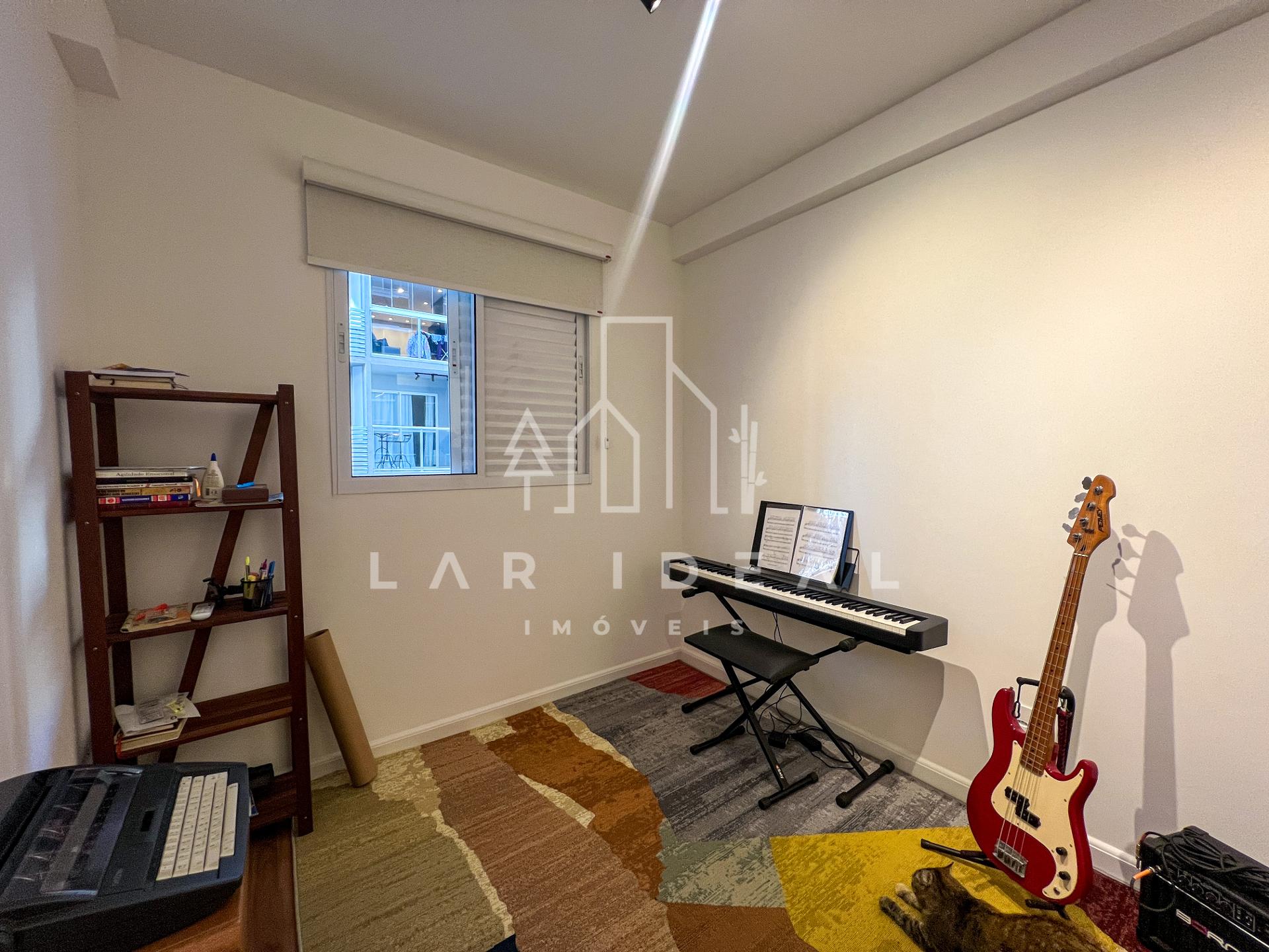 Apartamento semimobiliado para Airbnb à venda no condomínio Royal Legacy em Foz
